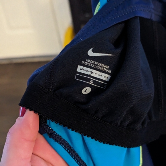 Nike bathing suits - Picture 3 of 5